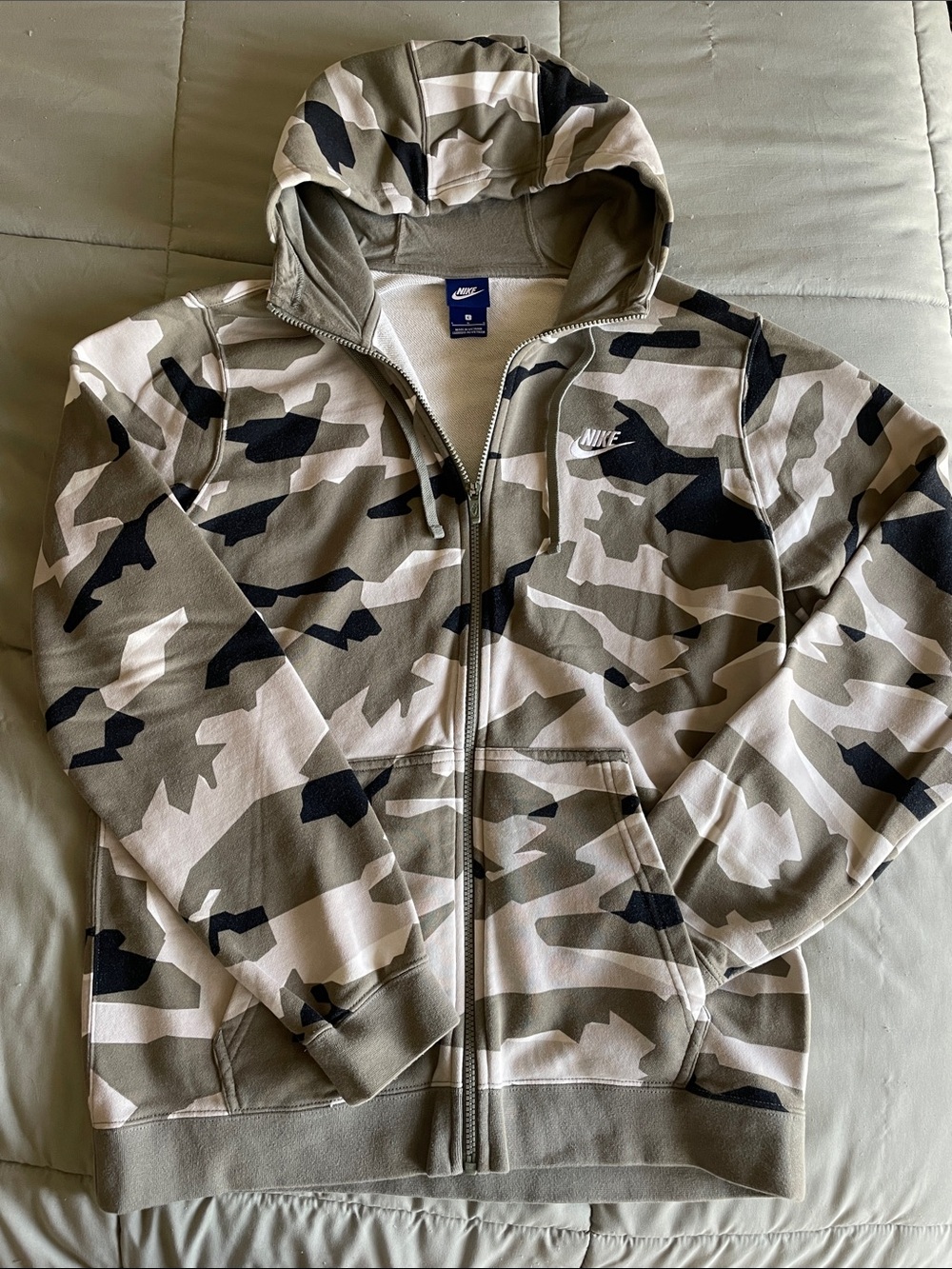 Nike Camo Zip-Up Hoodie in Olive/Grayish, Black & Cream